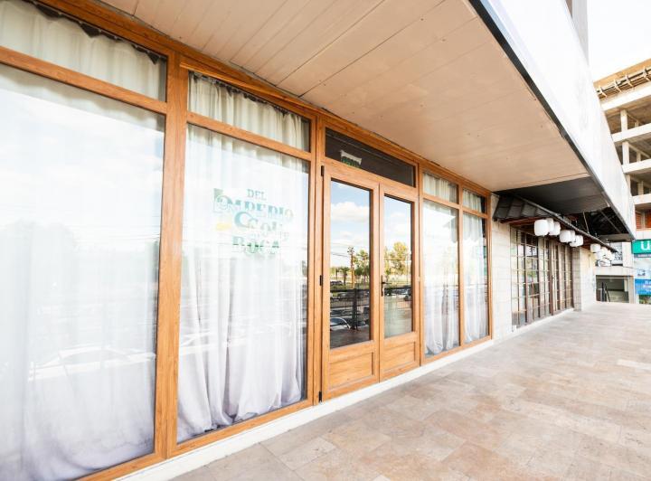 Local comercial · 408m² · 4 Ambientes · 2 Cocheras