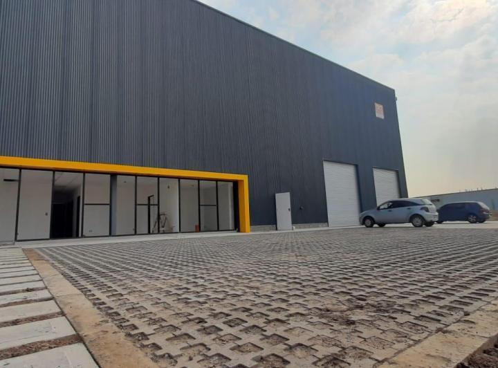 Depósito · 1790m²