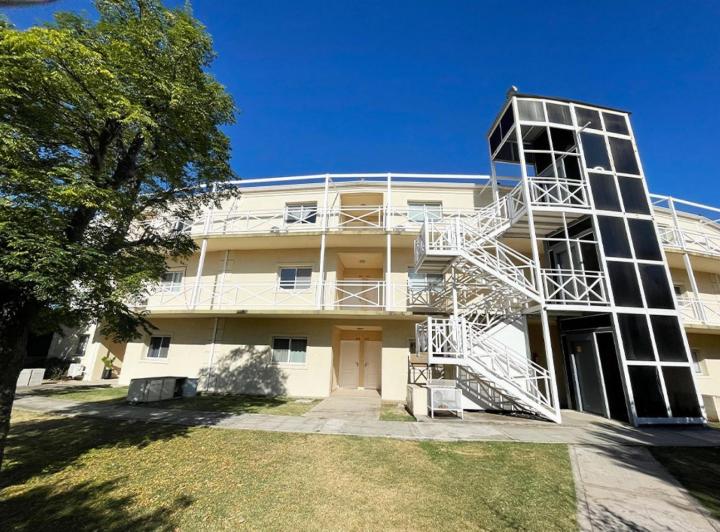 Departamento · 65m² · 2 Ambientes · 1 Cochera