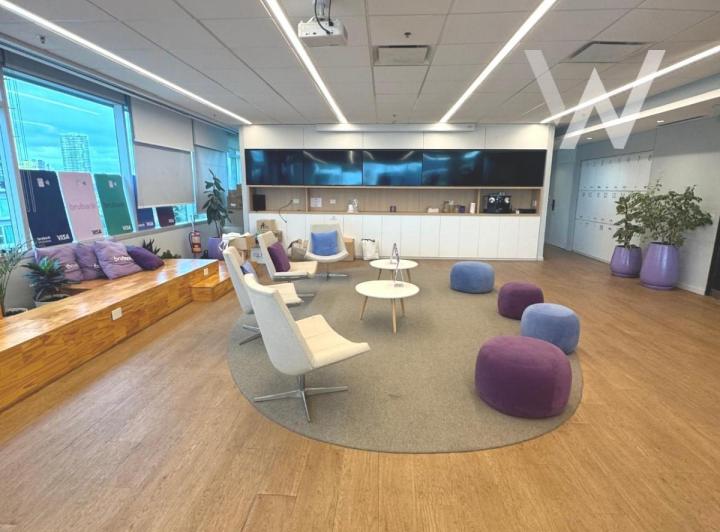 Oficina comercial · 577m²