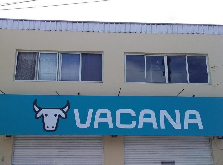 Local comercial · 244m² · 2 Ambientes · 2 Cocheras