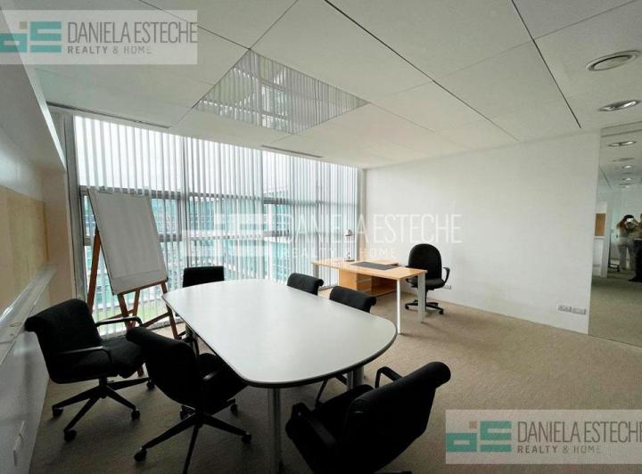Oficina comercial · 82m² · 2 Ambientes · 1 Cochera