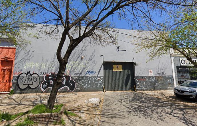 Local comercial · 1572m²