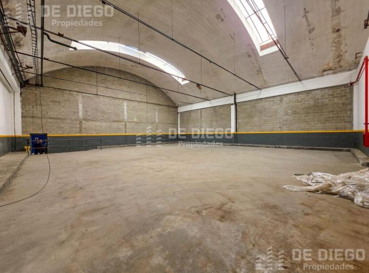 Bodega-Galpón · 300m² · 1 Ambiente