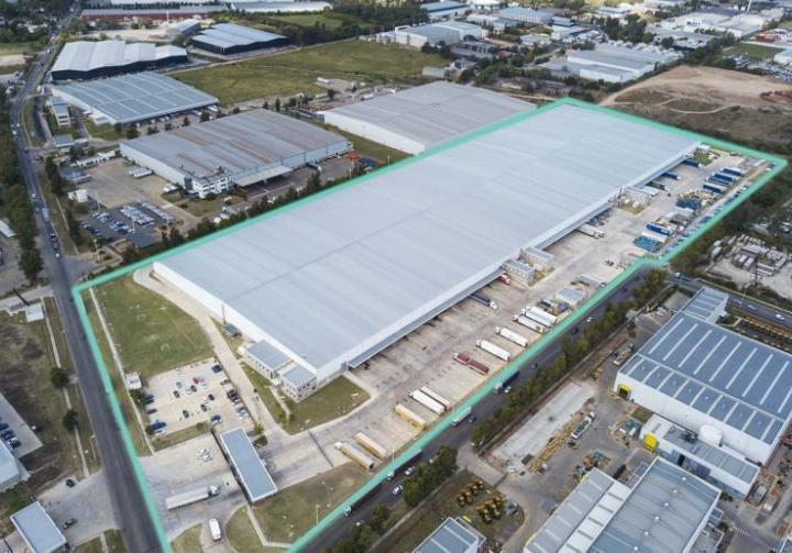 Depósito · 6447m²