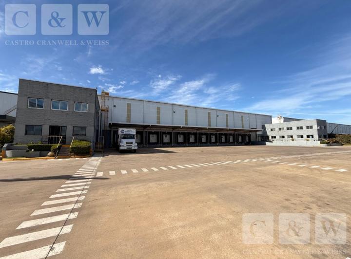 Depósito · 6600m²