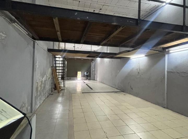 Depósito · 100m²