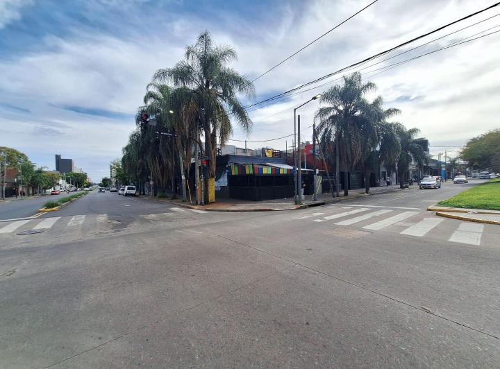 Local comercial · 244m² · 1 Ambiente