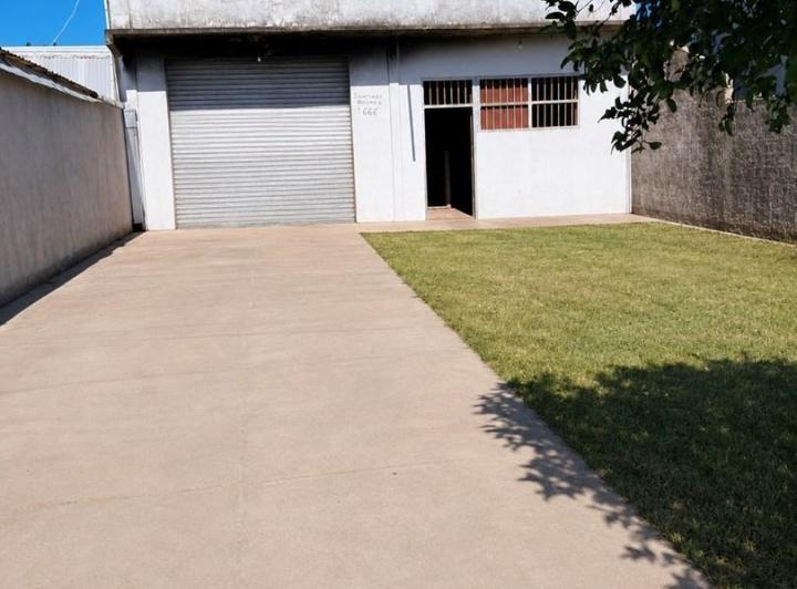 Bodega-Galpón · 200m²