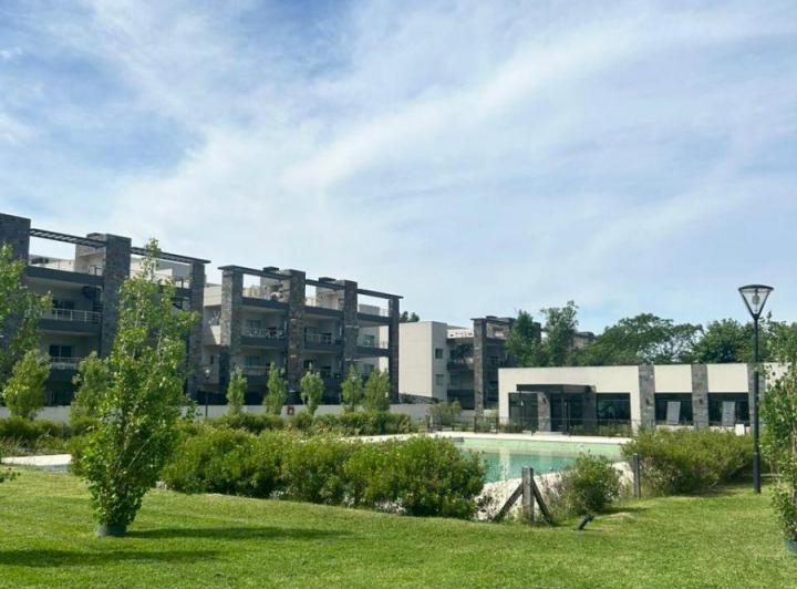 Departamento · 81m² · 2 Ambientes · 1 Cochera