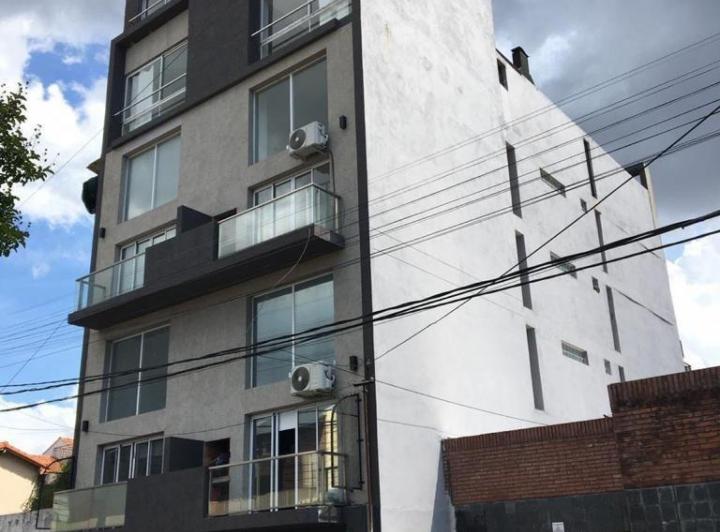 Departamento · 50m² · 2 Ambientes · 1 Cochera