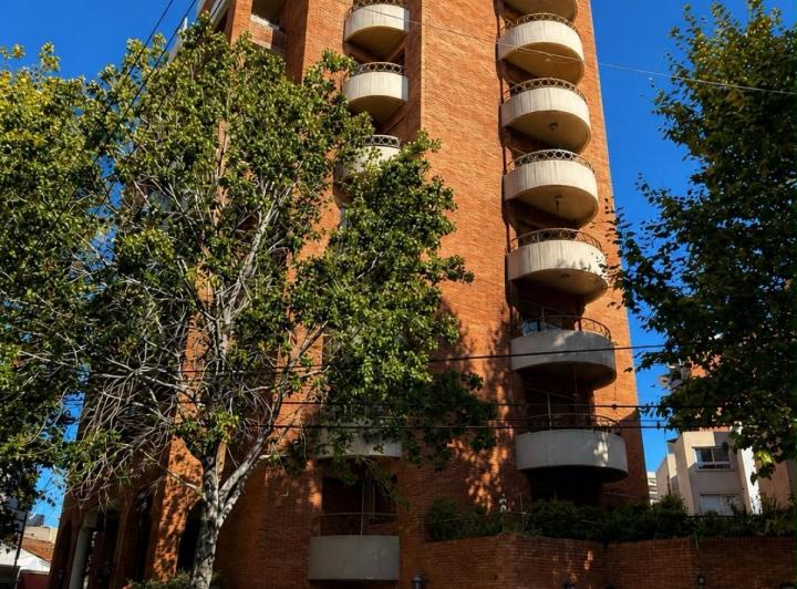 Departamento · 175m² · 3 Dormitorios · 2 Cocheras