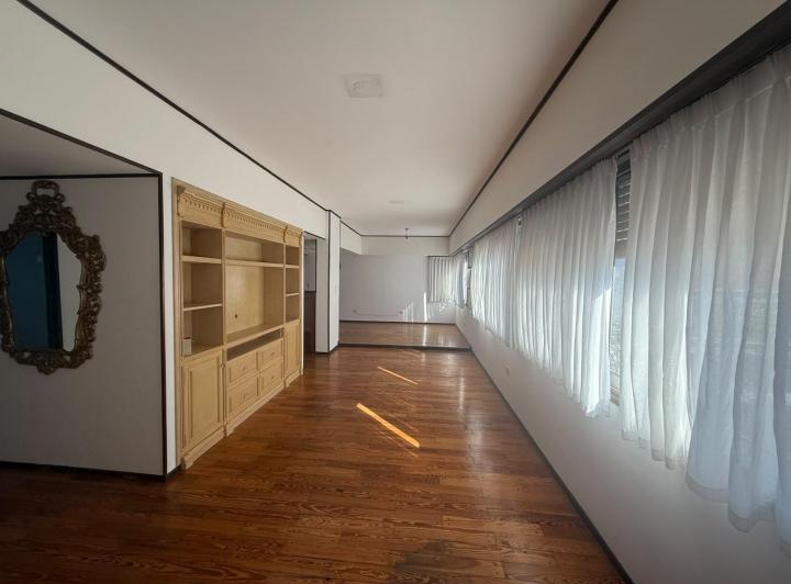 Departamento · 142m² · 5 Ambientes · 1 Cochera
