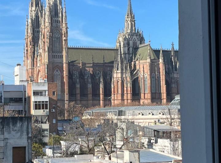 Departamento · 77m² · 4 Ambientes · 1 Cochera