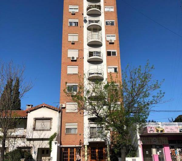 Departamento · 40m² · 2 Ambientes · 1 Cochera