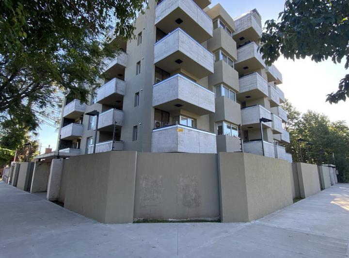 Departamento · 50m² · 2 Ambientes · 1 Cochera