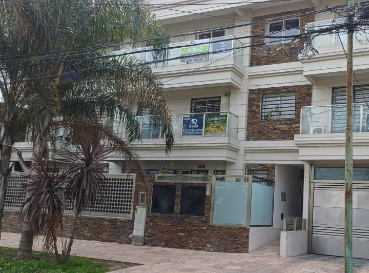 Departamento · 32m² · 2 Ambientes · 1 Cochera