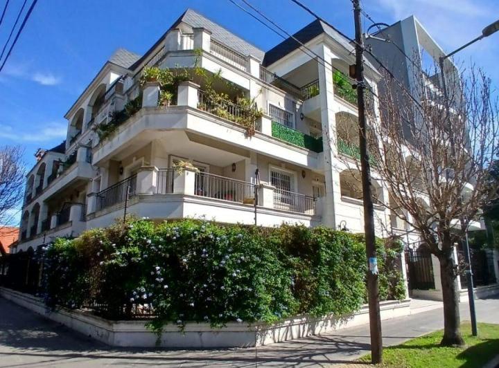 Departamento · 54m² · 2 Ambientes · 1 Cochera