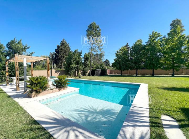 Casa · 308m² · 5 Ambientes · 2 Cocheras