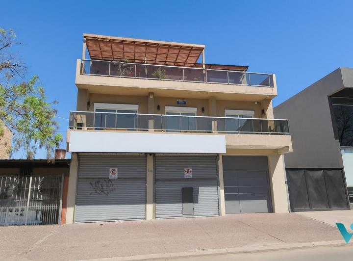 Casa · 290m² · 2 Cocheras