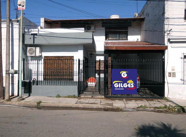 Casa · 140m² · 4 Ambientes · 1 Cochera