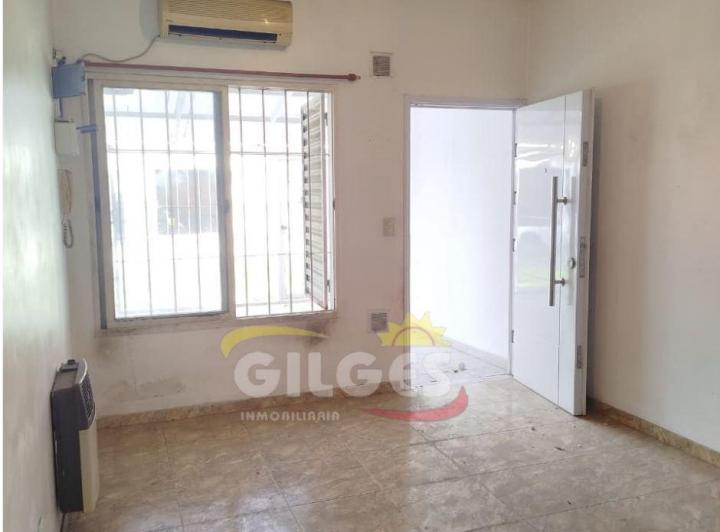Casa · 104m² · 4 Ambientes · 1 Cochera