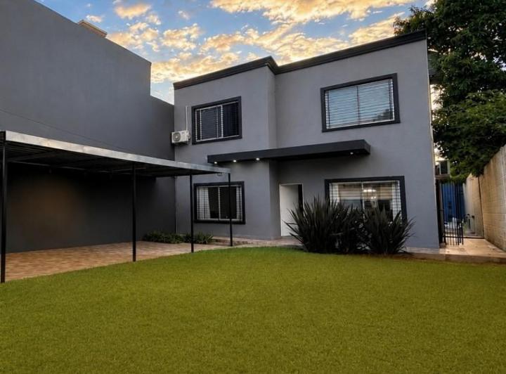Casa · 162m² · 4 Ambientes · 2 Cocheras