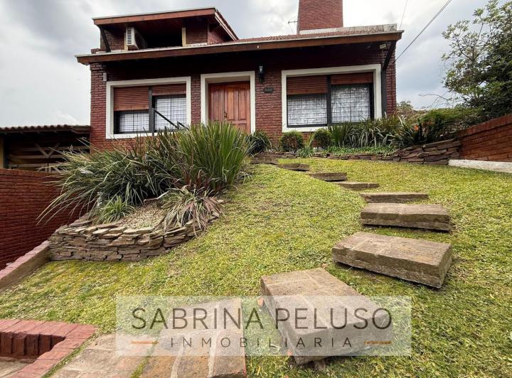 Casa · 183m² · 4 Ambientes · 1 Cochera