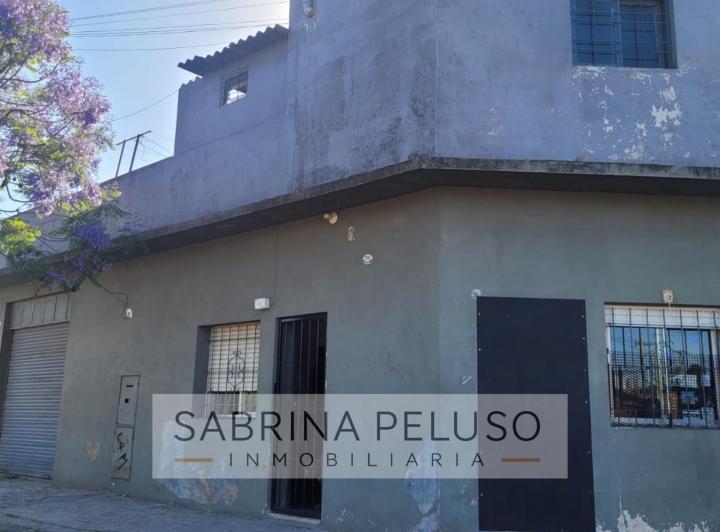 Casa · 220m² · 6 Ambientes · 1 Cochera