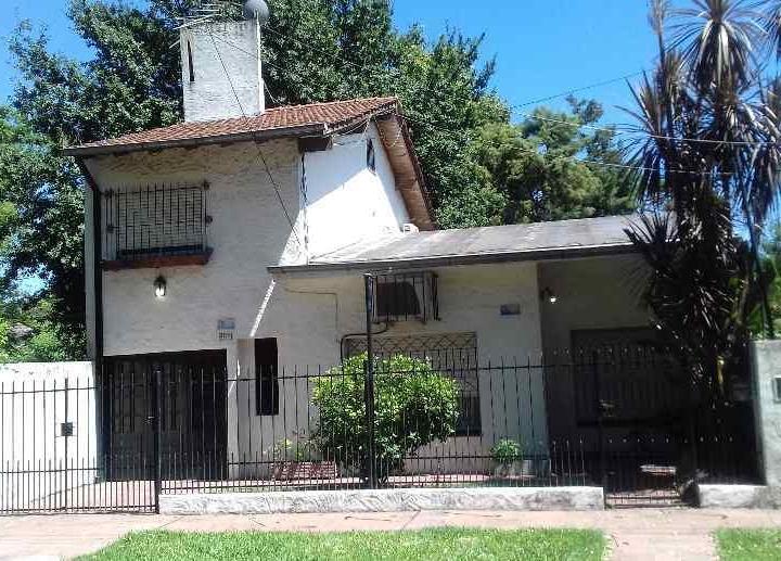 Casa · 120m² · 6 Ambientes · 1 Cochera