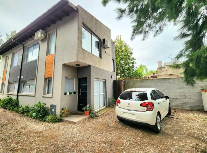 Casa · 65m² · 3 Ambientes · 1 Cochera