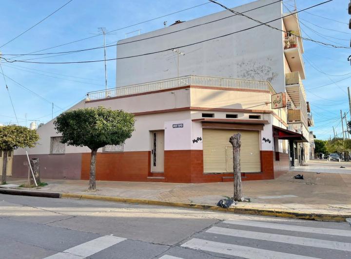 Casa · 170m² · 4 Ambientes · 1 Cochera