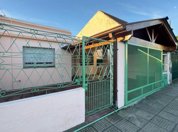Casa · 130m² · 3 Ambientes · 1 Cochera
