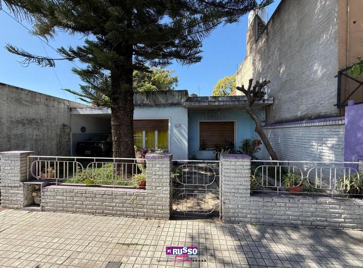 Casa · 200m² · 4 Ambientes · 1 Cochera