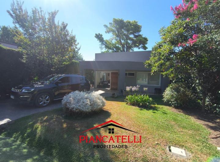 Casa · 360m² · 3 Ambientes