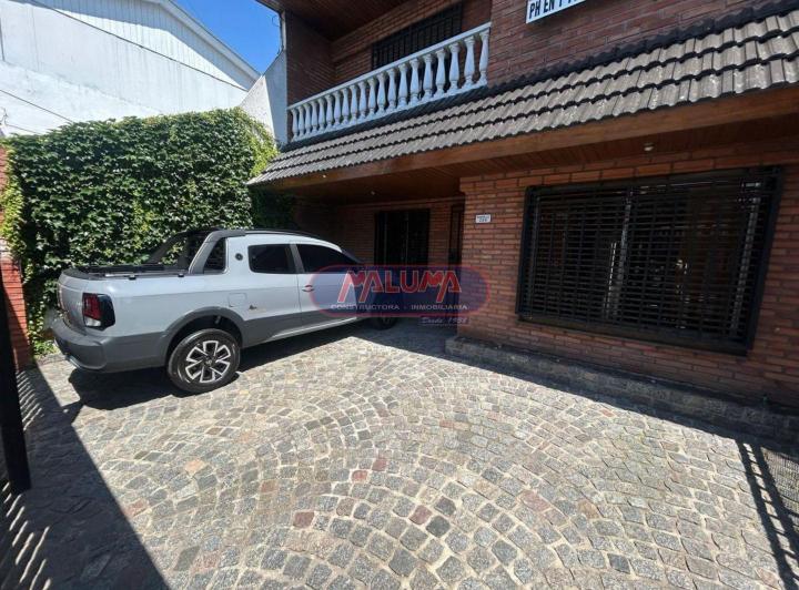 Casa · 154m² · 6 Ambientes · 2 Cocheras