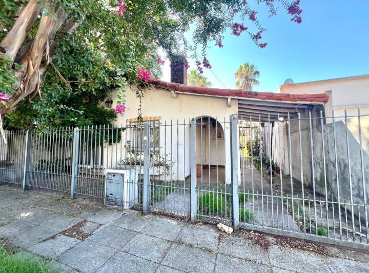 Casa · 343m² · 4 Ambientes · 1 Cochera