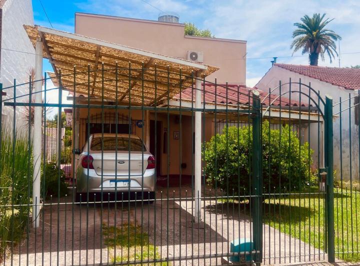 Casa · 150m² · 4 Ambientes · 2 Cocheras
