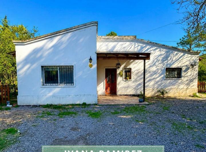 Casa · 1000m² · 4 Ambientes
