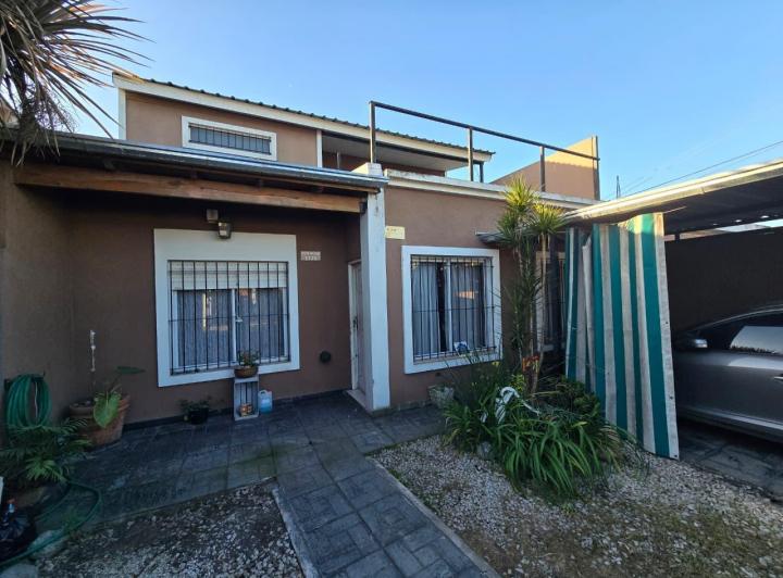 Casa · 157m² · 4 Ambientes · 2 Cocheras