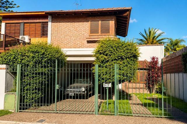 Casa · 357m² · 4 Ambientes · 2 Cocheras
