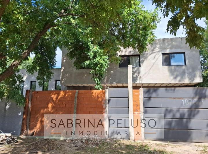 Casa · 107m² · 5 Ambientes · 2 Cocheras