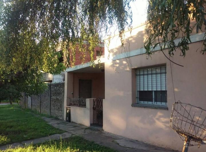 Casa · 60m² · 4 Ambientes · 1 Cochera