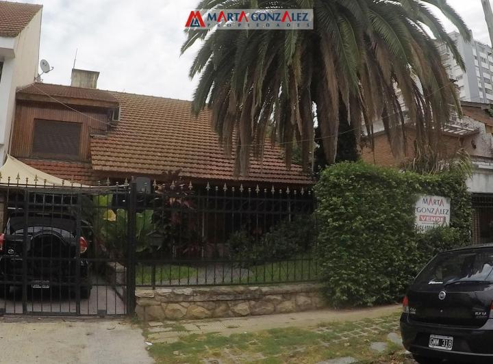 Casa · 185m² · 4 Ambientes · 2 Cocheras