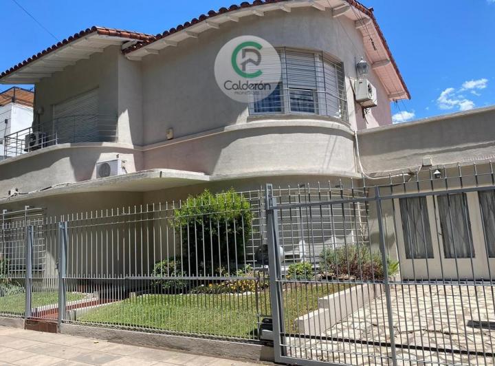 Casa · 150m² · 5 Ambientes · 1 Cochera