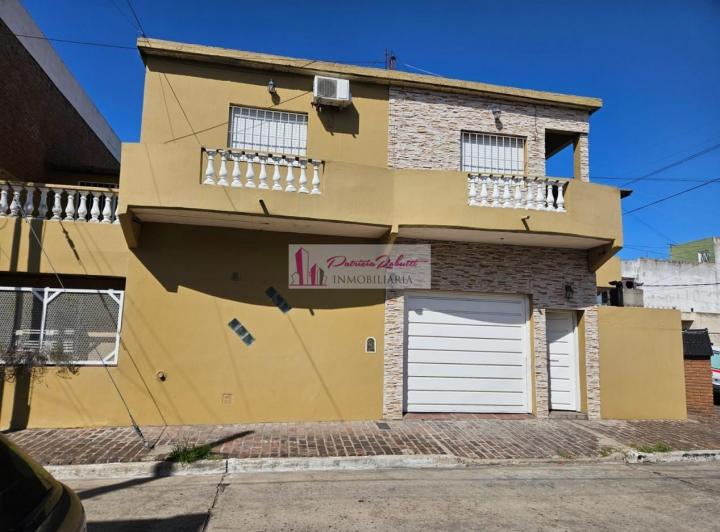 Casa · 170m² · 4 Ambientes · 1 Cochera