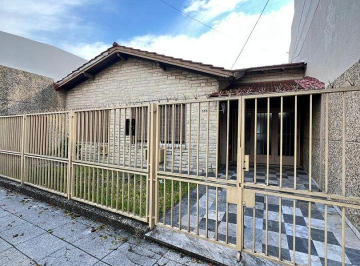 Casa · 156m² · 4 Ambientes · 1 Cochera