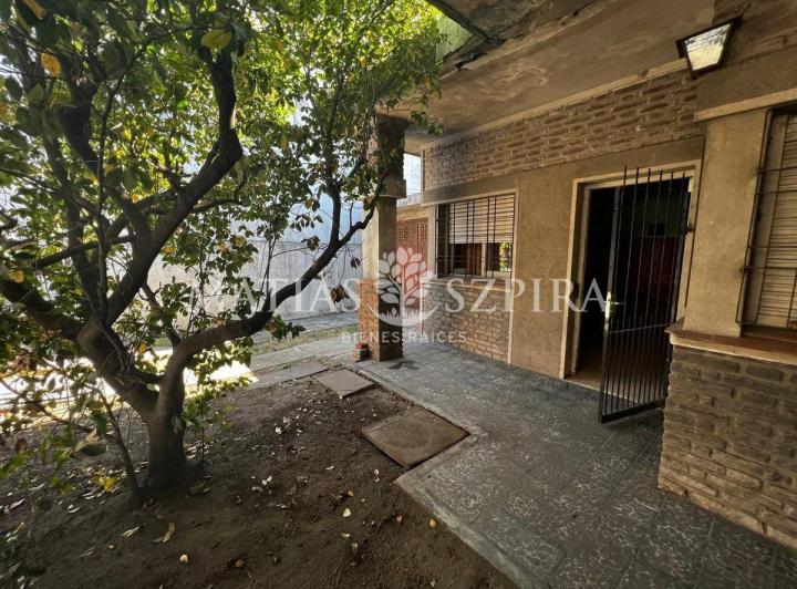 Casa · 132m² · 4 Ambientes · 3 Cocheras