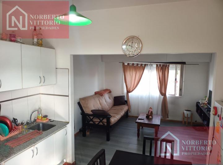 Casa · 90m² · 6 Ambientes · 2 Cocheras