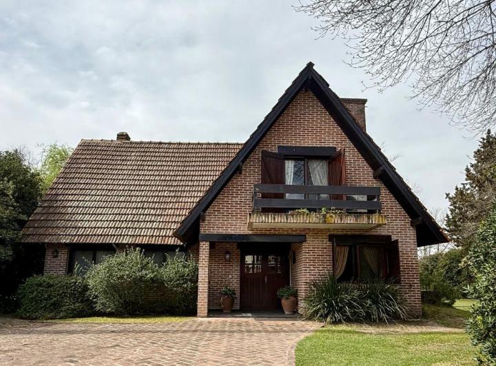 Casa · 170m² · 5 Ambientes